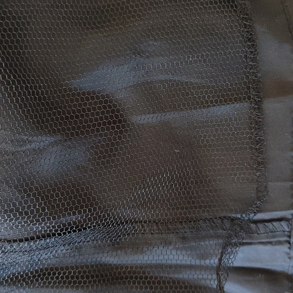 Julian Taylor New York Black Dress Sz 8P Fit & Flare Jeweled Bodice Euc - Picture 7 of 8